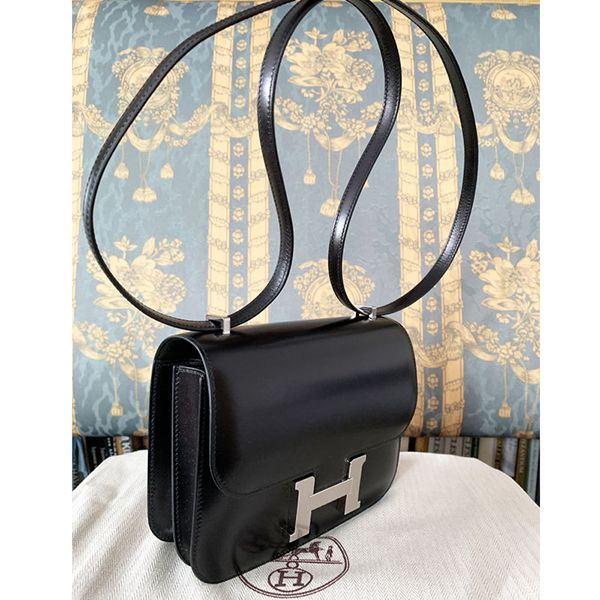 エルメス 幻のコンスタンスミニ 偽物18 黒 x シルバーパラジウム金具H056347CC